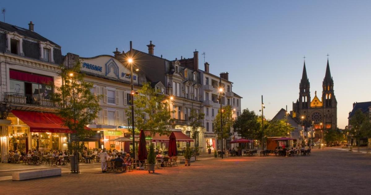 T3 Moulins Avec Garage Proche Gare Apartment Exterior foto